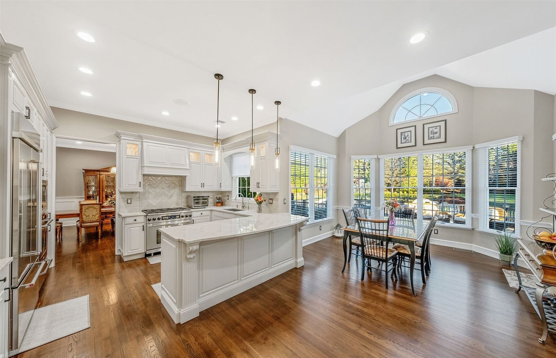 Split-level home in East Northport, NY