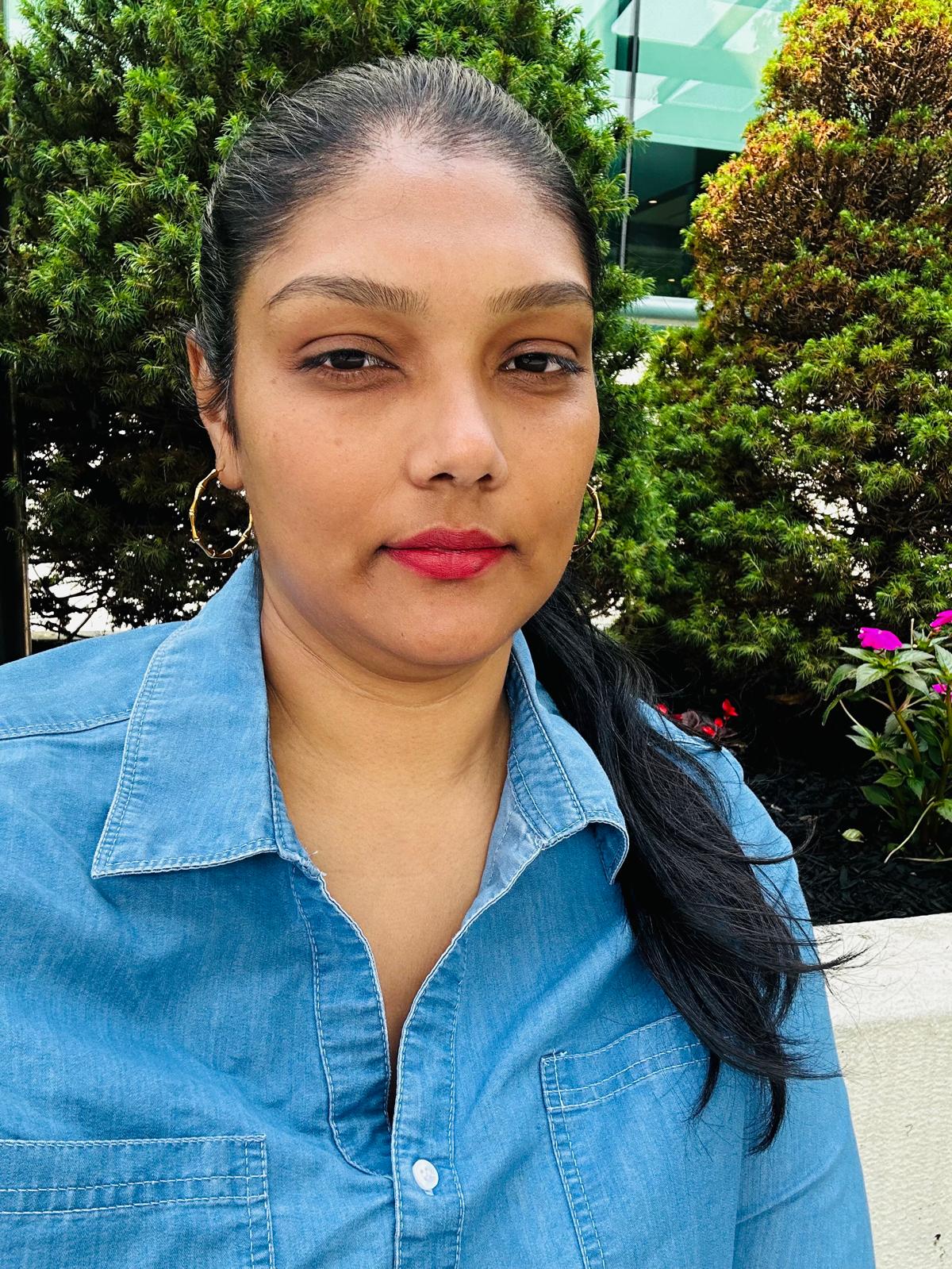 Wandena, professional house cleaner—kitchen detail work in Nassau & Queens