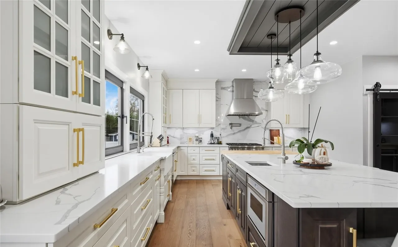 Colonial home in East Islip, NY