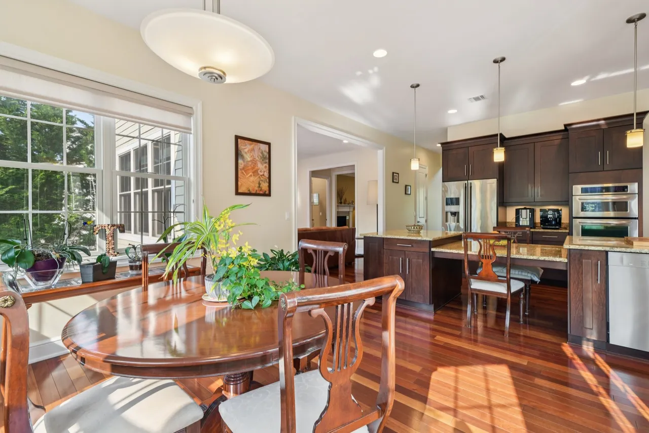 Colonial home in St. James, NY